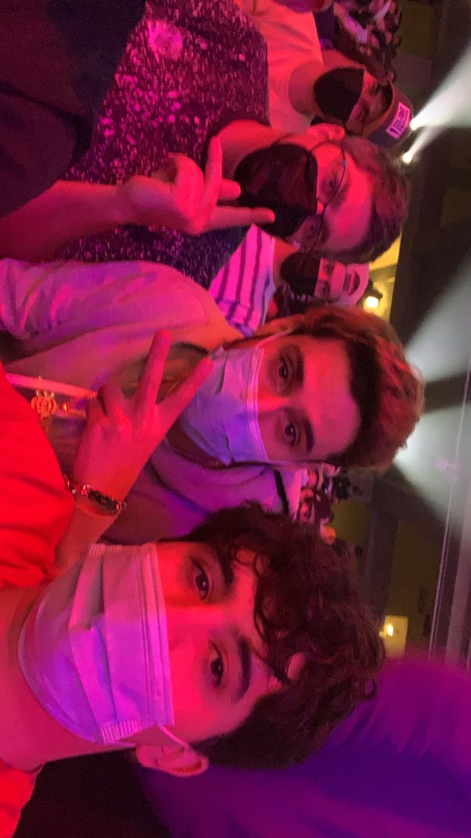 Jared_Vazquez12's tweet photo. The Flank in IRL #sexybastards @ZooMaa @BenJNissim @TheFlank https://t.co/b7jYFsyi11