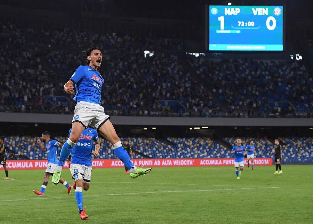 sscnapoli's tweet photo. 🏟😍🔥
#NapoliVenezia 2-0

💙 #ForzaNapoliSempre https://t.co/Q7CDMMN6u9