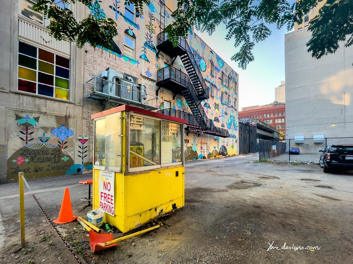 Micdesigns's tweet photo. Detroit Images ...  ... Detroit MI ...  ... https://t.co/mgIT58663L @micdesigns #detroit #beautifuldetroit #puremichigan #DetroitRiverWalk #DequindreCut #puredetroit313 #michigan #detroitmichigan #visitdetroit #michigan #detroitlove #detroitgrammers #bestofthe_usa #rawdetroit https://t.co/cA1h9FFIFl