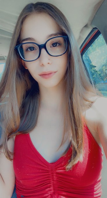 Put my glasses on 😋 https://t.co/bJjouRyhZL<a href="/tag/mondaythoughts"class="tags"><span>#mondaythoughts</span></a>