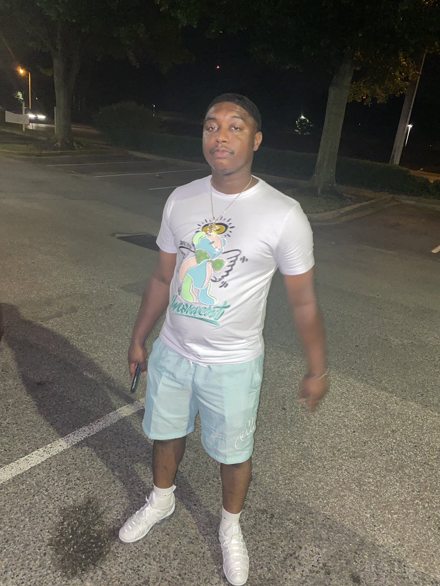 _nolandsledge's tweet image. splash 🐳💦