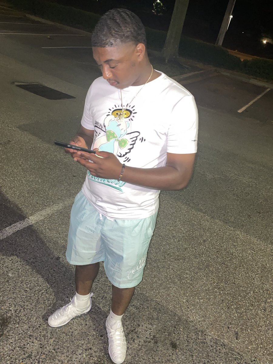 _nolandsledge's tweet image. splash 🐳💦