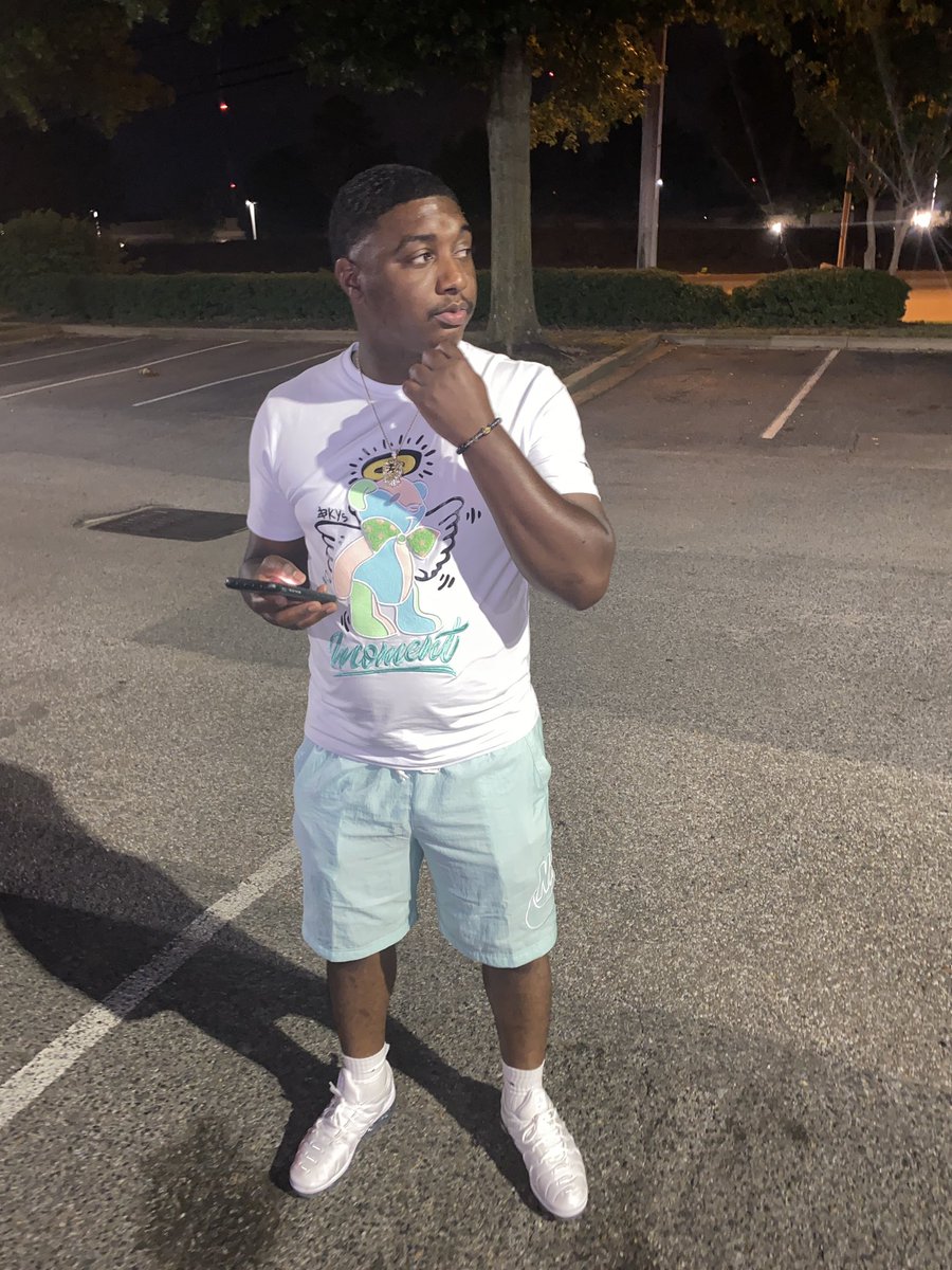 _nolandsledge's tweet image. splash 🐳💦