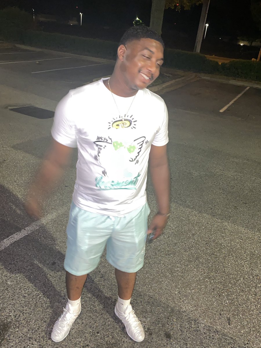 _nolandsledge's tweet image. splash 🐳💦