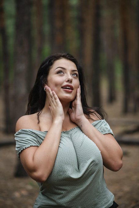 😊😊😊 https://t.co/W1OrePXpjC<a href="/tag/linkinbio"class="tags"><span>#linkinbio</span></a>