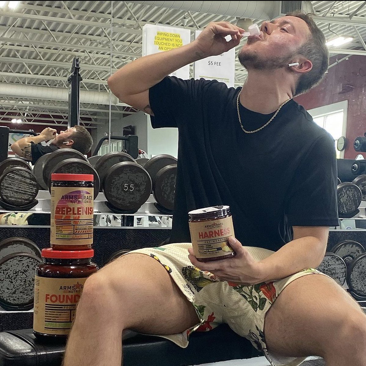 GNCLiveWell's tweet photo. Doesn’t matter what the day holds, #TeamGNC is ready to face it head on. 😤 If you’re feeling unsure and like something is holding you back, this is your sign to push past and CONQUER. 🔥 https://t.co/AaAtjw9AEQ