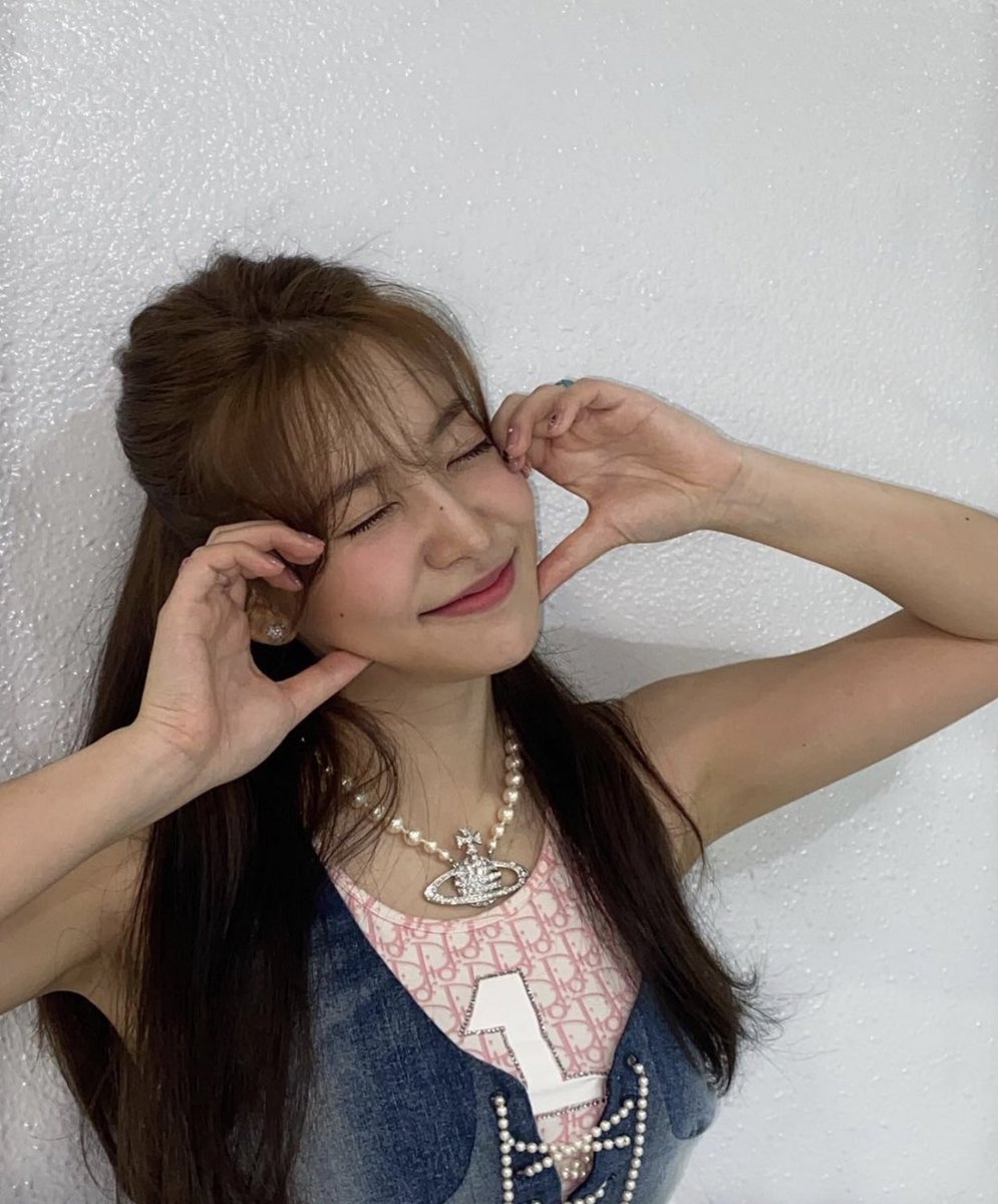 yerifolder's tweet photo. my one and only 💜 https://t.co/DNTdnz1wNW