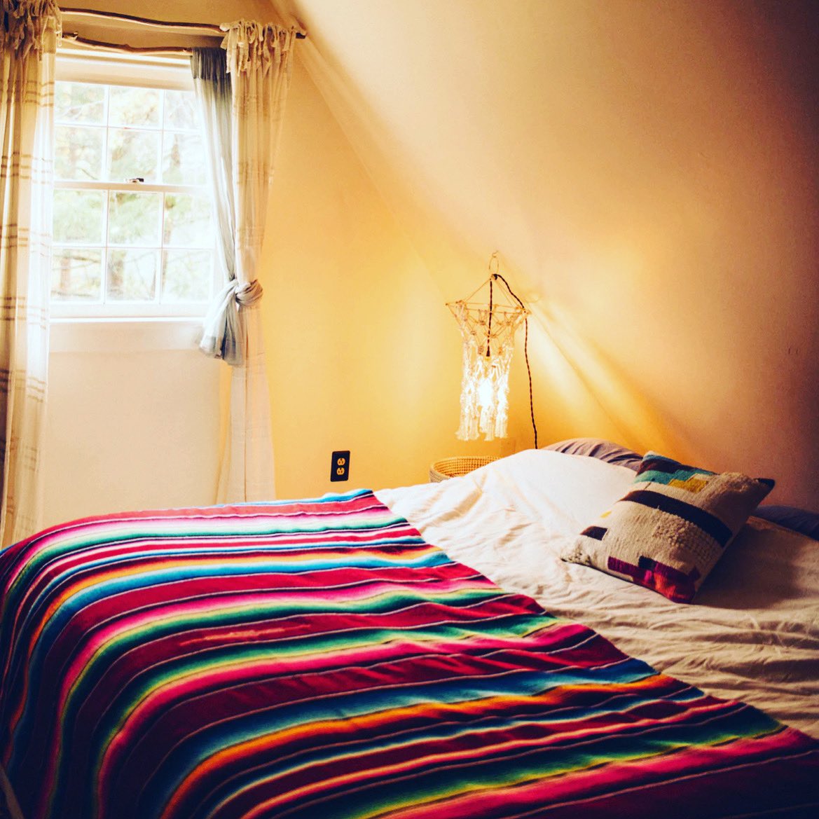 AnneHypnosis's tweet image. I really value the texture of my cotton woven blanket it’s very soothing in bed #bfrbrecovery #trich #trichdanhay #ocdrecovery #urges #ttmsuccess #hypnosis #woven #texture #trichotillomaniacoach