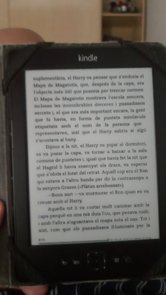 daniel_durantes's tweet photo. Ha sido ponerme a leer la saga y es un no parar. Toca descifrar el enigma del huevo en el baño de prefectos.
Amb l'ajut del Mapa de Magatotis. 🥰
#Enllunat 🐺
#Cuapelada 🐭
#Lladruc 🐶
#Forcat 🦌 https://t.co/7dBy9V4BdE