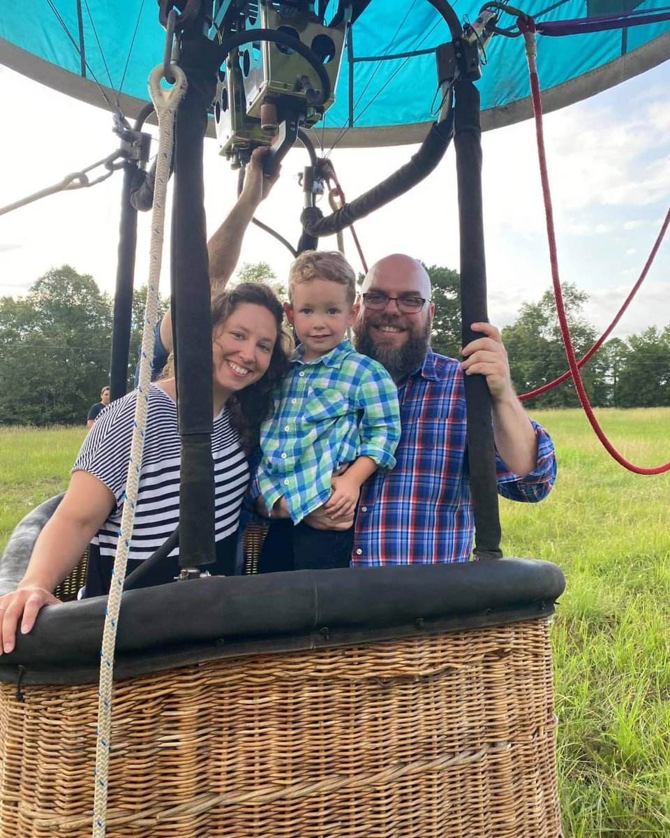 Caitrdid's tweet photo. This amazing man asked me to marry him and of course, I said YES. He had it all planned out and surprised Ian and me with a Balloon ride, at our dear friend's house, and it included a mountain view!! He thought of it all #BorenToBe @__JonB__ https://t.co/JiV93IPGau