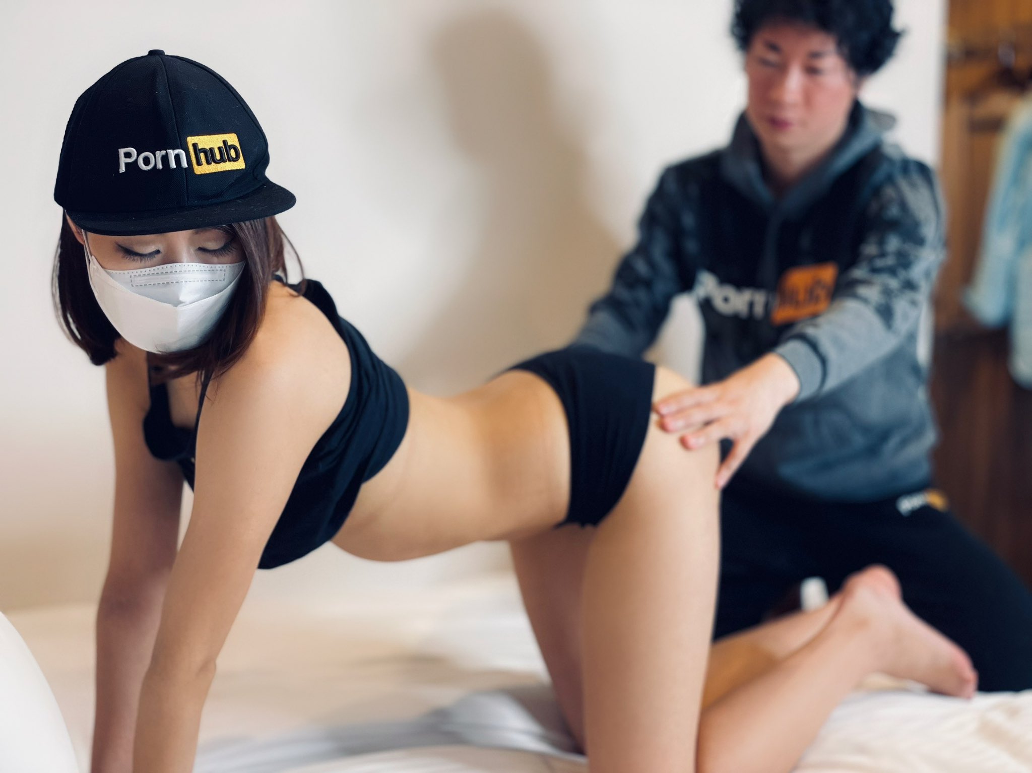 pornhubペアルックで一緒に撮影した😎 さー、ここからどうなると思います？ RT50毎に新しい写真出していきます🤳 お相手は副業ちゃん@fukugyouchan1 https://t.co/PxzIaQKTBn