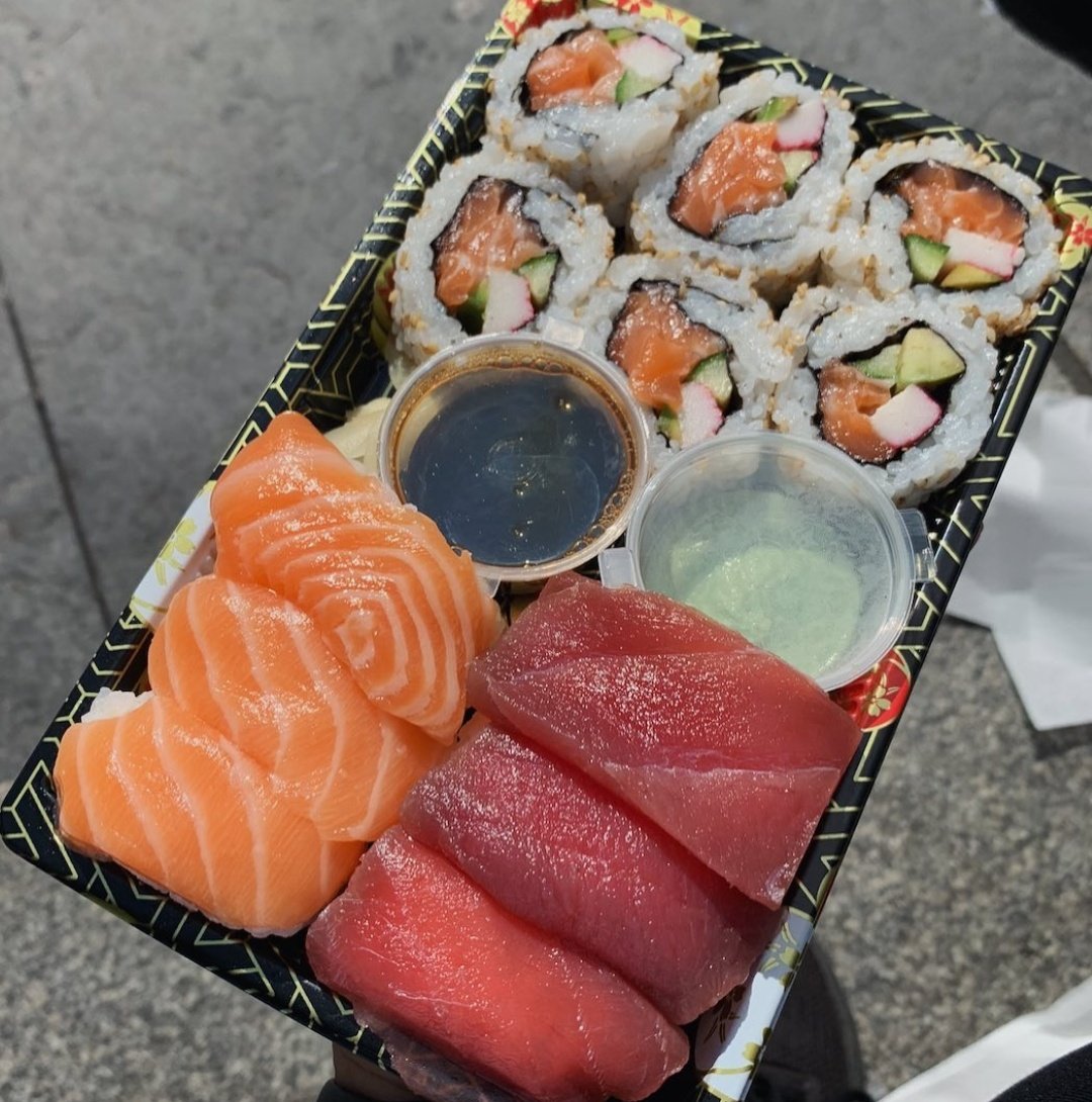 SUSHI!! tweet media