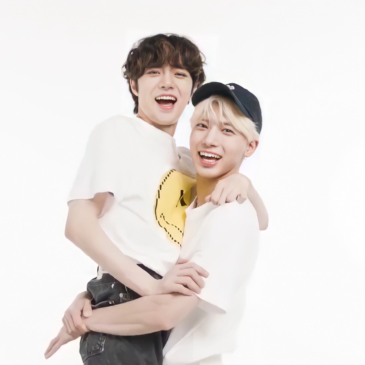 Кан тэхен и бомгю. Тэхен и кай txt. Кан тэхён и чхве бомгю. Хосок и бомгю. Енджун и бомгю.