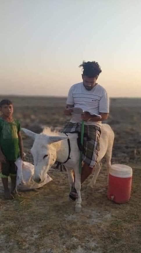 ah_hashd's tweet photo. أعان الله شعبنا العراقي
ولعن الله الحكومة وأحزابها ومليشياتها
الخير فيهم لديه شهادة متوسطة
وأصحاب الشهادات والطلاب بهذه الأجواء لا تتوفر لديهم حتى وسائل النقل https://t.co/rBMvWwPtBo