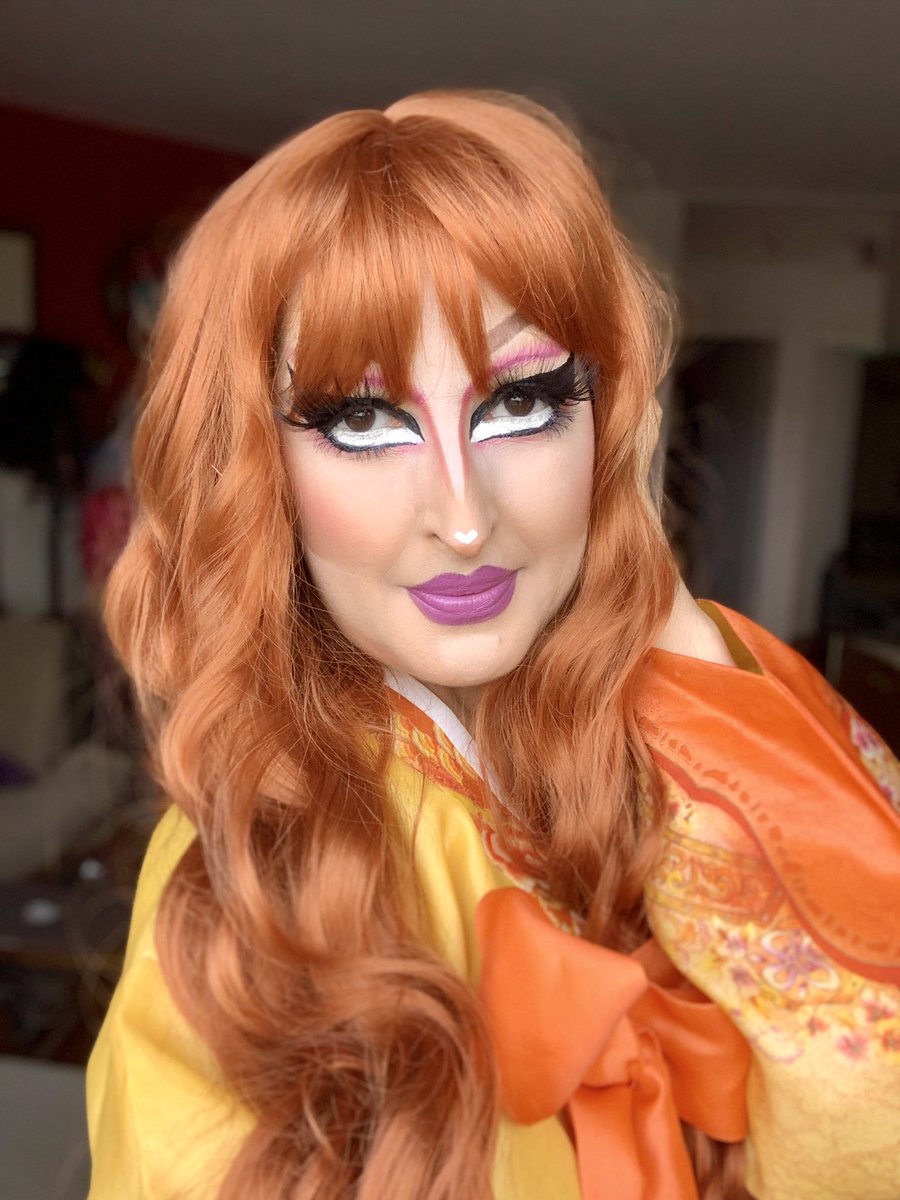QQ_PhD's tweet photo. Hello children! #dragmakeup #dragqueen #strawberryblond https://t.co/JDQ3qgJ9i5