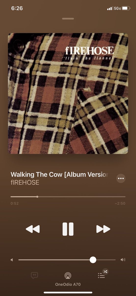 Hey <a href="/wattfrompedro/">mike watt</a> can you tell me how you got the awesome bass sound on this song? Amazing tone! #FlyinTheFlannel #JustAskWatt 🎸