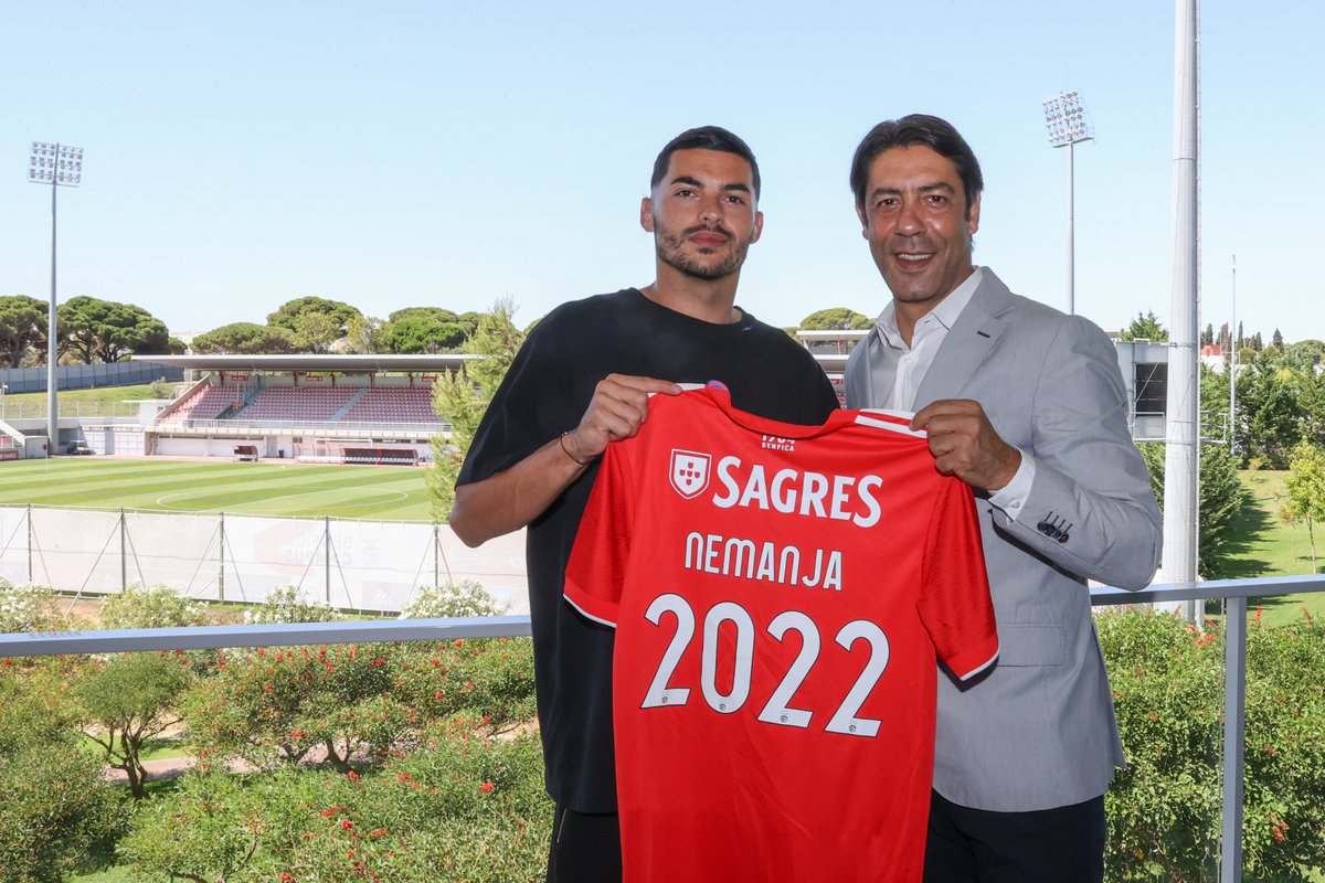 SLBenfica's tweet photo. ✍️  Nemanja Radonjić é do SL Benfica!
 
#EPluribusUnum https://t.co/2CjFxWNSO9
