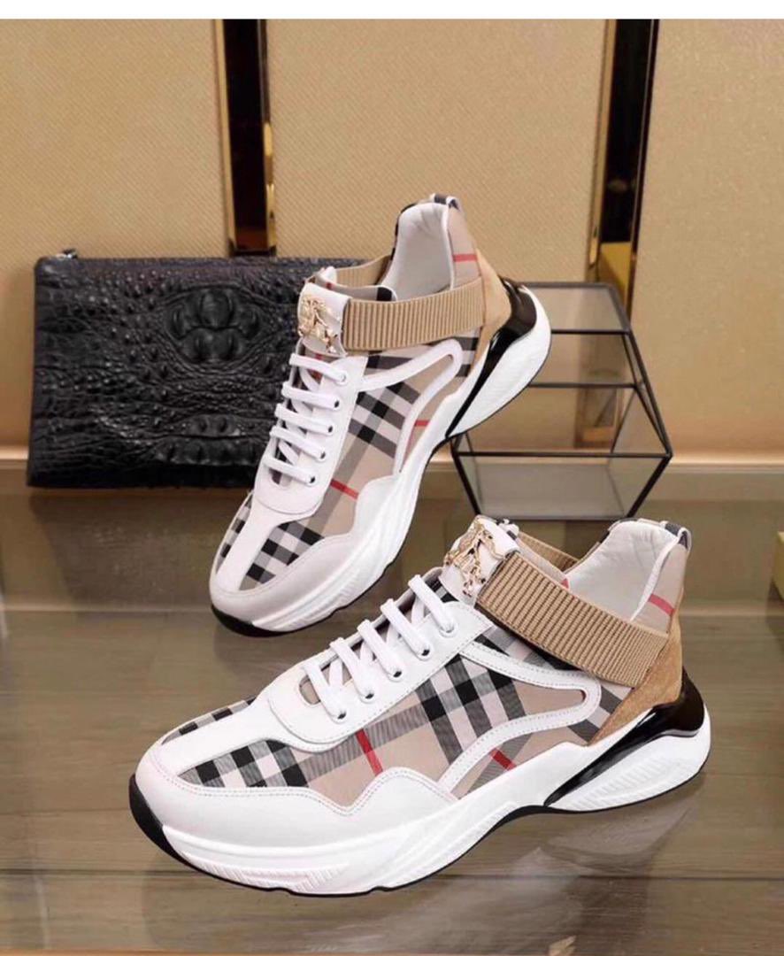 sneakersbare1's tweet photo. Available in stock 

Size 39-44
Cost 600ghc
Worldwide delivery service available 
#advertising #annkw #Amazon #AffiliateMarketing #ghana https://t.co/Q4LVMxdlT3