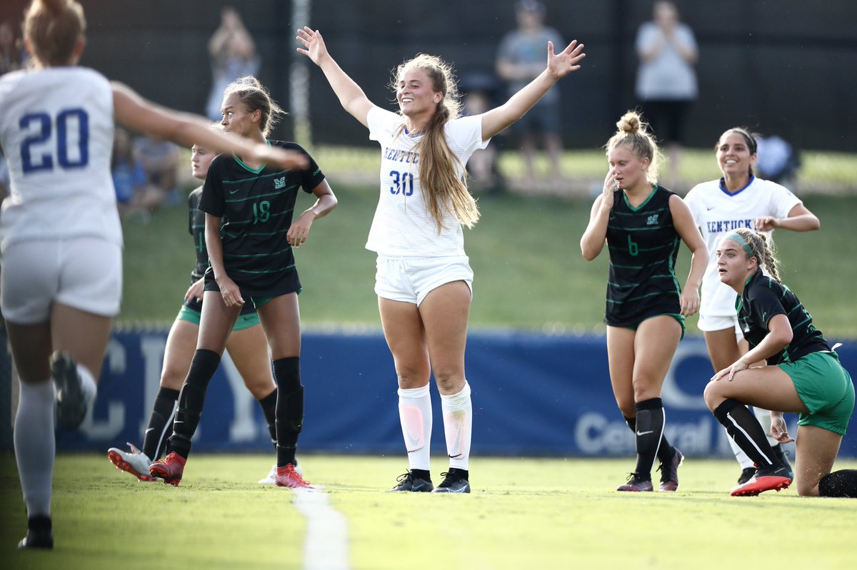 After a scoreless 1st half, <a href="/rhodes_jordyn30/">Jordyn Rhodes</a> has a quick hat trick and @ukwomensoccer leads Marshall 3-0. 

<a href="/UKAthletics/">Kentucky Athletics</a> 

#bbn #soccer #futbol
