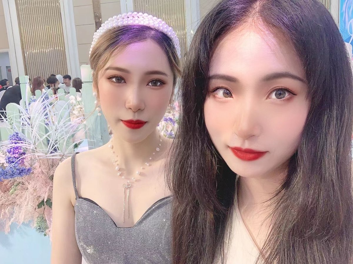 GuniangGhs_'s tweet photo. 如此榨精脸新娘，岂能不爱。😘#盯射 #盯榨 #女神 #反差婊 #蛇精脸   #网红脸 #射屏 #自慰 #淫水 #足交 #盯交 #阿黑颜 #榨精 ＃反差 ＃新娘 ＃伴娘 https://t.co/qOfH1htkck