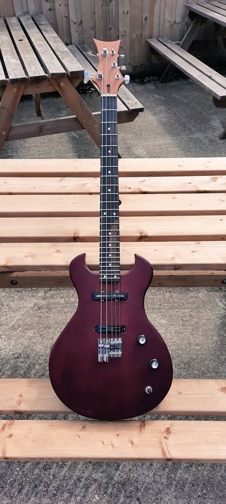 ODDSOXX1981's tweet photo. My before and after #luthier #hybridguitar #bassguitarhybrid #guitaroftheday #handmade #crazyideas #5string #crazyguitars #wesborland #riffmachine #stonerock https://t.co/4C8G4NBi8R