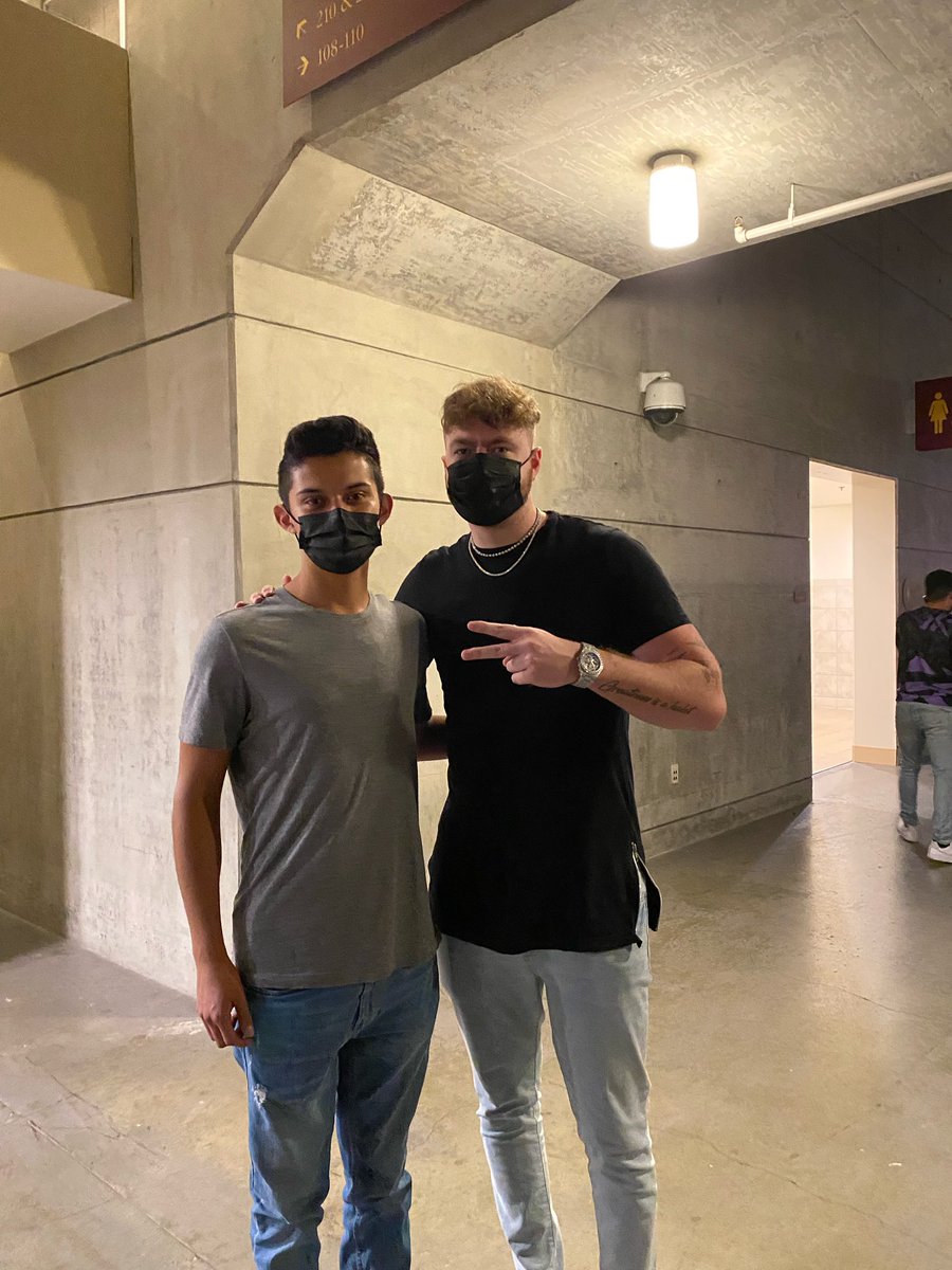 Baka bros❤️<a href="/DiazBiffle/">Falcon Biffle</a> <a href="/Repullze/">रepullze</a> <a href="/SuperEvan__/">SuperEvan</a> <a href="/LuckyChamu/">Lucky Chamu</a>