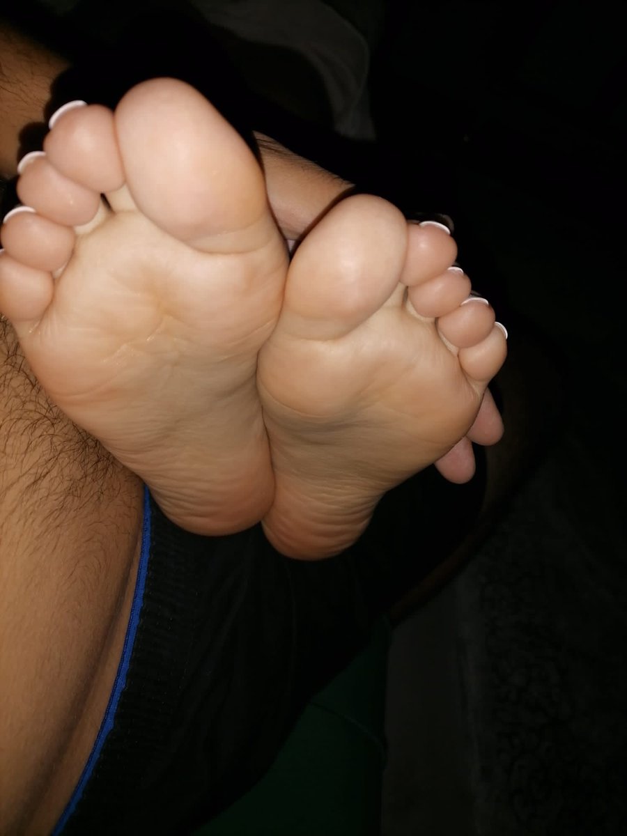 Әйелім екеуміздің ВКонтакте желісінде жалаңаш түскен суреттеріміз бар.