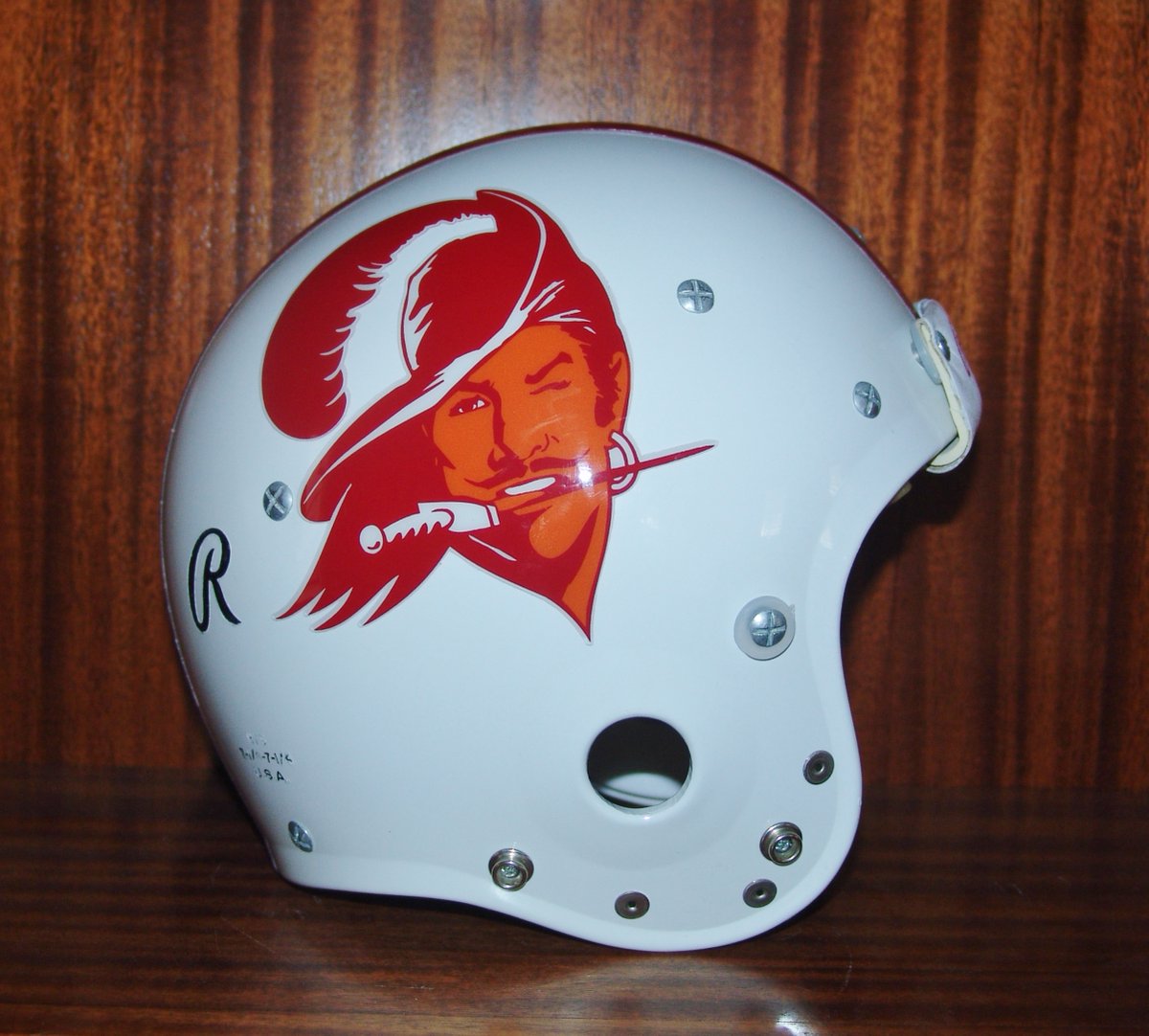 3DBUMPERS's tweet photo. @SUrbaniak2 I agree Steve, TB Bucs is the best helmet of all time! https://t.co/LMFtto7WnO