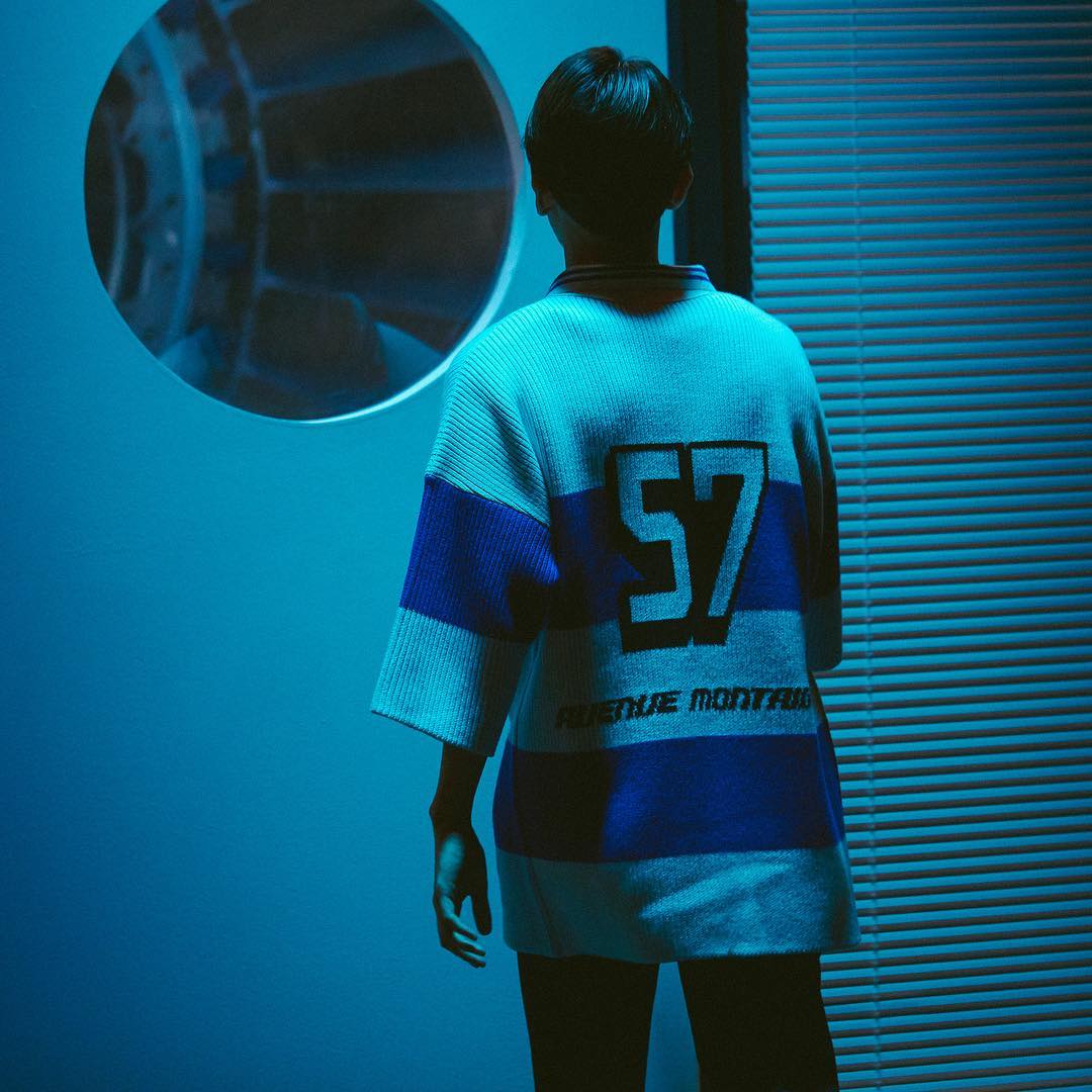 _BHyunee_0506's tweet photo. 180823; smtownstation Instagram Update with BAEKHYUN [#STATIONx0] #비하인더스테이션

🎧 BAEKHYUN x LOCO 'YOUNG'
      2018.08.31. 6PM KST

🔗 https://t.co/7Nzgg6u1iU
🔗 https://t.co/zIxWxQBCi1

#백현 #BAEKHYUN @B_hundred_Hyun
#LOCO #로꼬 #YOUNG
#백현아이때만을노렸다 #백현아오늘은 https://t.co/lKmPJ4BSiD