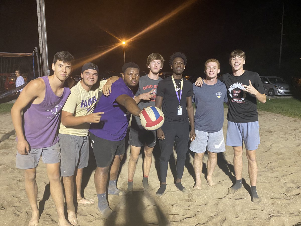 DCintramural's tweet photo. Here’s to our 1st Intramural event for 2021. Congrats to our winners, “Will &amp; the Freshmen” ‼️🏐 https://t.co/pSFJk4Tbof