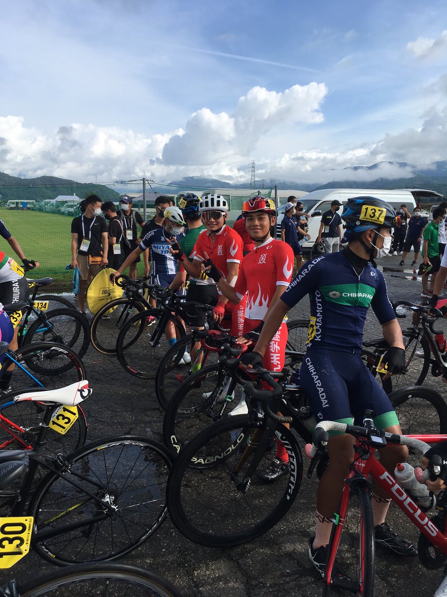 神崎貴子 まもなくですね 雨も上がり景色が美しい ガンバレ高校生 九州学院自転車競技部 インターハイ21 ロードレース