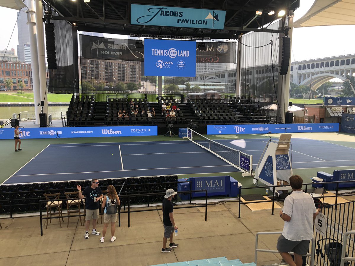 Vogie3535's tweet photo. Great tennis @TennisInTheLand https://t.co/tJtS4T6JM6