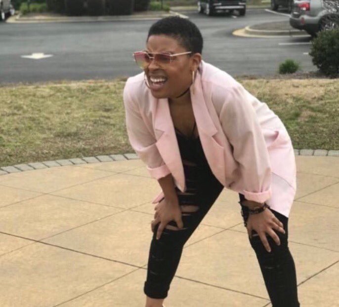 phoenardo's tweet image. Me trying to see if andrew garfield and tobey maguire is in the trailer from 144p screen #SpiderManNoWayHome