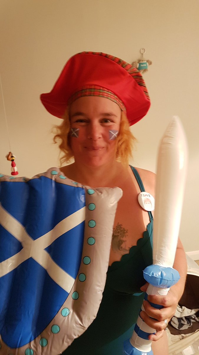 learningpowered's tweet image. Tonight, at a Full Moon themed swim (&quot;Sturgeon&quot;, so I dressed up, embracing my inner Nicola 🤣 ) I am finally over the 22 mile mark 💪 &amp;amp; feel amazing.
swim22.diabetes.org.uk/fundraising/ju… I&apos;ve loved completing this challenge. Thank you everyone.