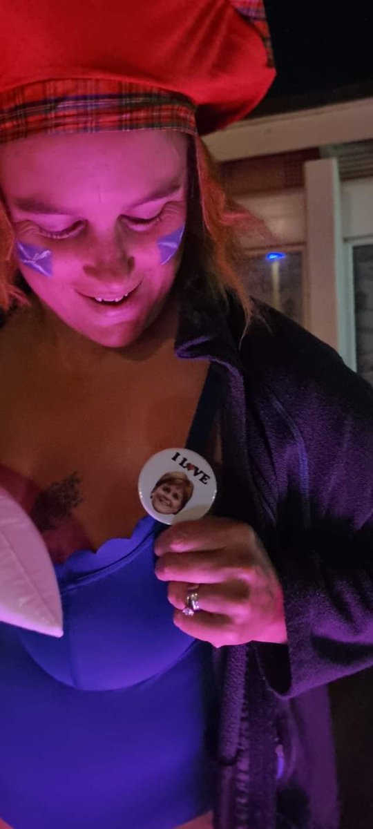 learningpowered's tweet image. Tonight, at a Full Moon themed swim (&quot;Sturgeon&quot;, so I dressed up, embracing my inner Nicola 🤣 ) I am finally over the 22 mile mark 💪 &amp;amp; feel amazing.
swim22.diabetes.org.uk/fundraising/ju… I&apos;ve loved completing this challenge. Thank you everyone.