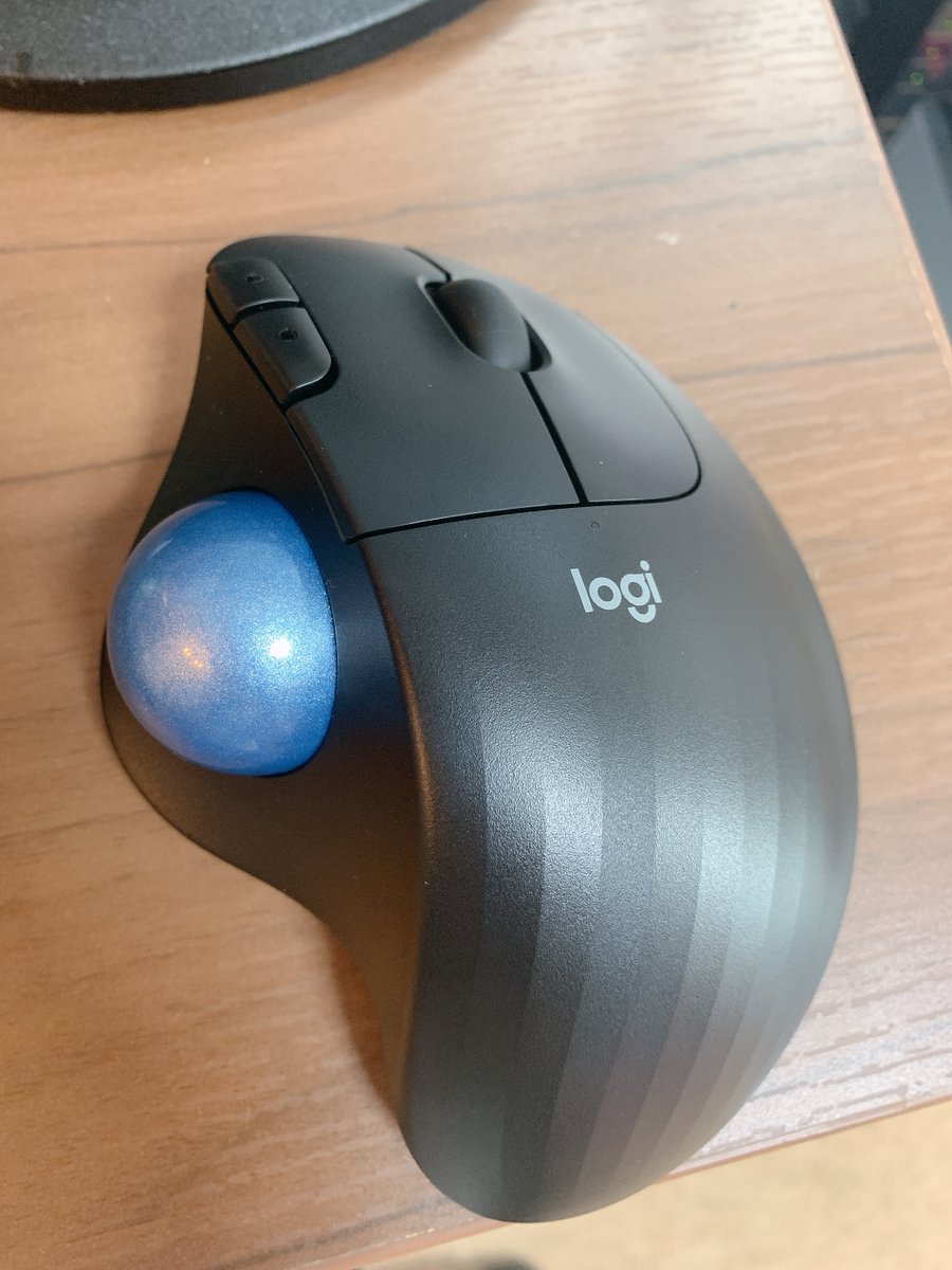 智ちゃん Lp制作デザイナー Pcでマウスを使って仕事をする全人類にオススメやねんけど 最近新しく買ったこのマウス本当良い ロジクール トラックボールm575s マウスを動かさないで 青いボールを親指でコロコロするだけやから幅取らないし最高 Web 智ちゃん Lp制作デザイナー Pcでマウスを使って仕事をする全人類にオススメやねんけど 最近新しく買ったこのマウス本当良い ロジクール トラックボールm575s マウスを動かさないで 青いボールを親指でコロコロするだけやから幅取らないし最高 Web