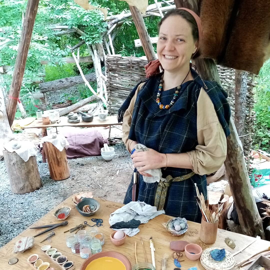 Pario Gallico (Caroline Nicolay) (@pariogallico) on Twitter photo I will be off twitter from now on, but you can still contact me and follow my #ironage #foodhistory #livinghistory #archaeology #paints #Tudor adventures on Instagram, Facebook and pariogallico.com (when it'll EVENTUALLY be updated..😬)
👉 pario.gallico@gmail.com I will be off twitter from now on, but you can still contact me and follow my #ironage #foodhistory #livinghistory #archaeology #paints #Tudor adventures on Instagram, Facebook and pariogallico.com (when it'll EVENTUALLY be updated..😬)
👉 pario.gallico@gmail.com