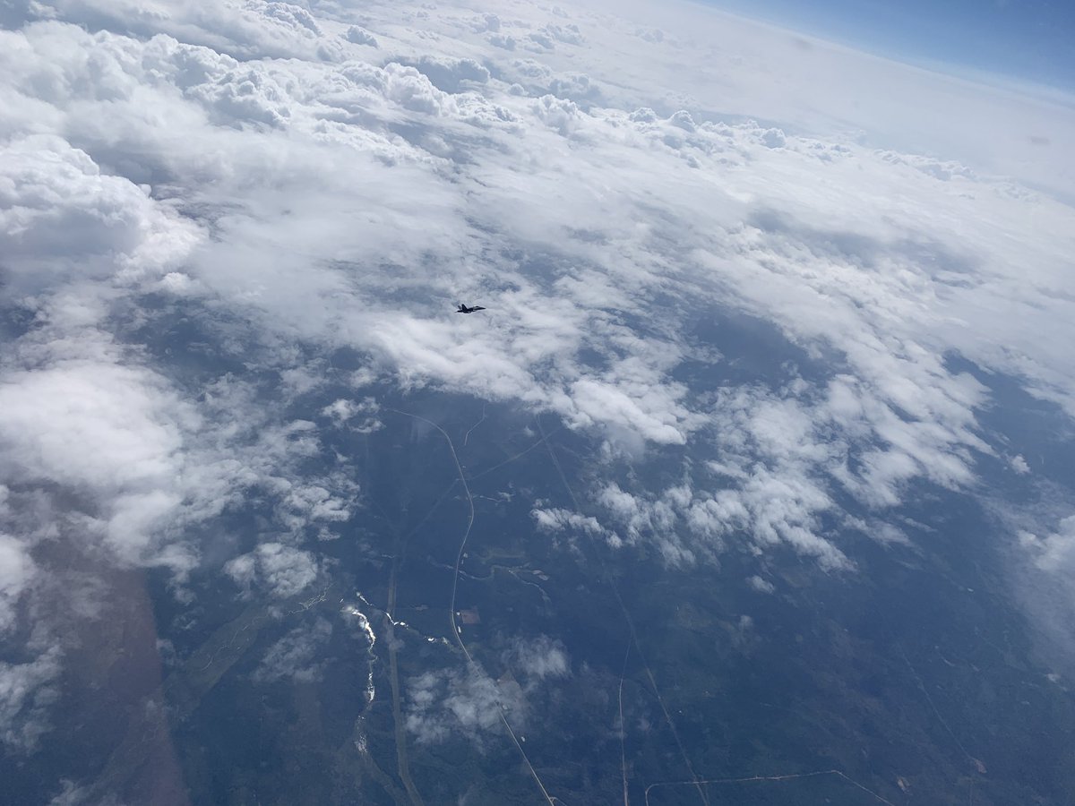 Astro_Kutryk's tweet photo. Wrapping up a productive week in Cold Lake. Good training, amazing friends, and what is still the nicest flying airplane I’ve ever piloted. Merci #4wing and @ARC_RCAF @RCAF_Comd pour une autre bonne semaine d’entraînement. #backinthesaddle https://t.co/vMmZLrF17u