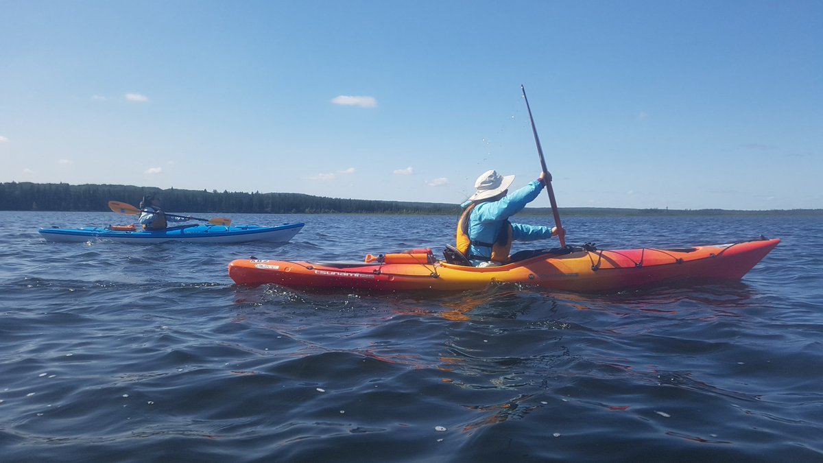BryanSarauer's tweet photo. What a day, what a weekend, and I'm not done yet! From Friday afternoon through this afternoon I've been joining my good friends Jeff and Lauren helping with Jeff's Kayak Hoedown for the @stooncanoeclub. It was a ton of fun! So many paddlers eager to play on and IN the water! https://t.co/rvVMFbeYBC