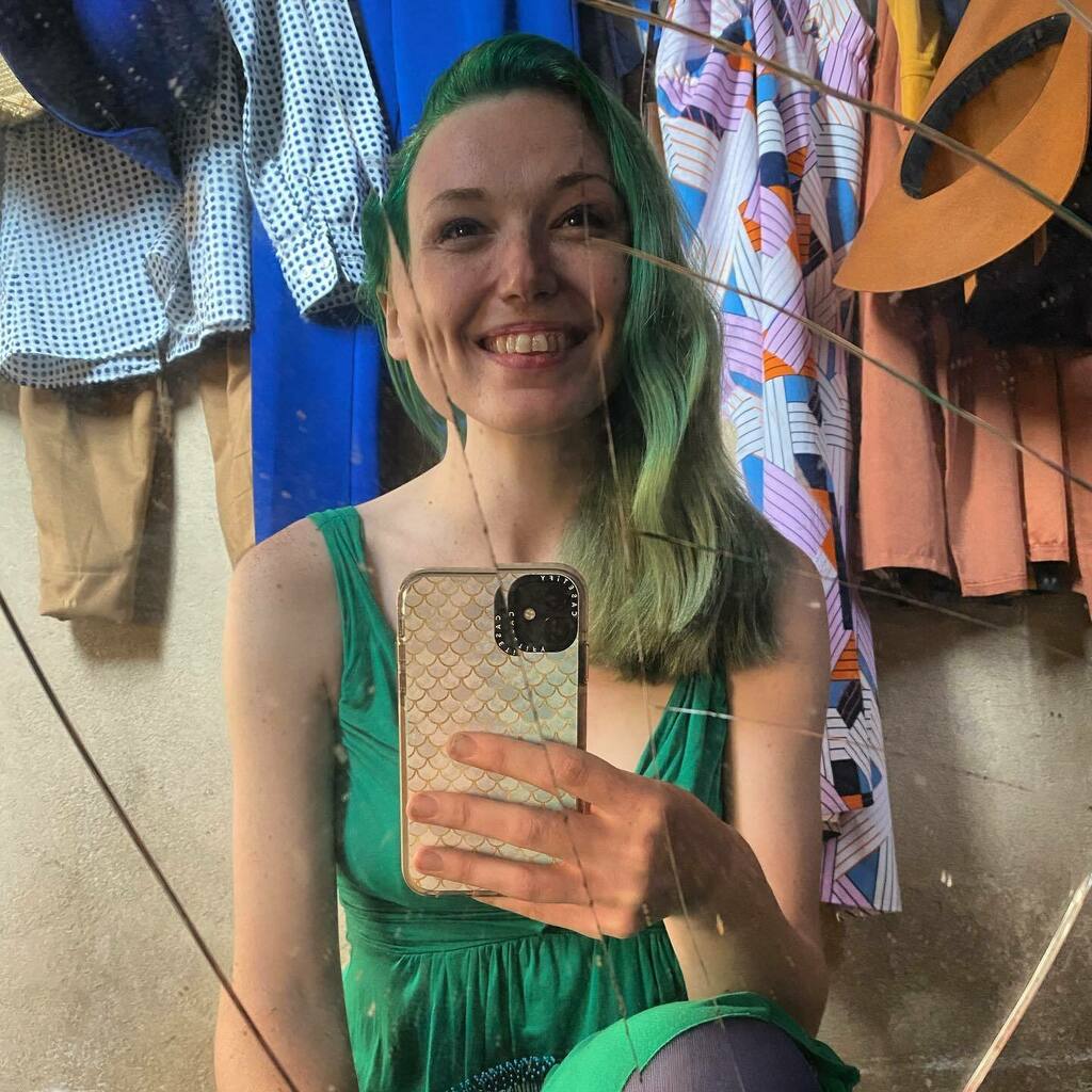 Closing “Love’s Labour’s Lost” tonight. I’ll miss everyone and part of this show so much—even you, cracked mirror where I do my hair & makeup! 💕💕💕 #shakespearebythesea #lastshow #closingnight #loveslabourslost instagr.am/p/CS5dtASl9WO/