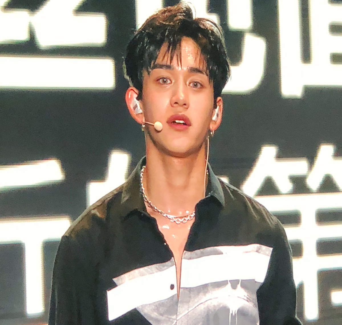 lucasperhour's tweet photo. #LUCAS #黄旭熙 #루카스 https://t.co/XK4vkrROB1