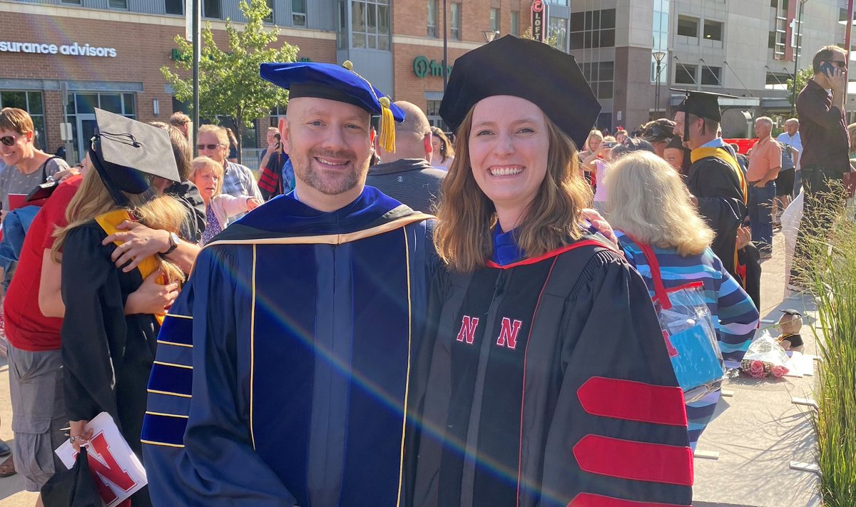 EricDodds01's tweet photo. Many congratulations to Anna Taylor (@anna_j_taylor) on her graduation! Also, huge shout-outs to Maia Kelly (@maiaikelly) and Jessica Minnick (#DoesntDoTwitter?), who were eligible to walk, but unable due to COVID and / or life. There are now 9 Dodds Lab PhDs! #TheyreAllWomen. https://t.co/bNuOfWSW4r