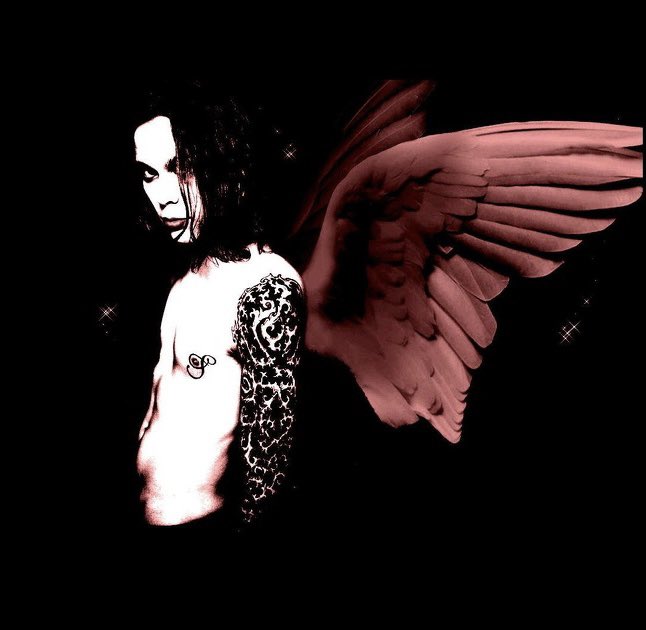 ScarlettSyringe's tweet photo. #HIM #hisinfernarlmajasty #vv #villevalo #villehermannivalo #lovemetal #heartagram #favoriteband #finnishband #helsinki #finland #HIMfan #music #goth #rock #lovemetalmusic #HIMband #HIMvillevalo #heartagramhim #heartagramteam #villevaloangel #redandblack #gothic https://t.co/lJSNUrG0YM