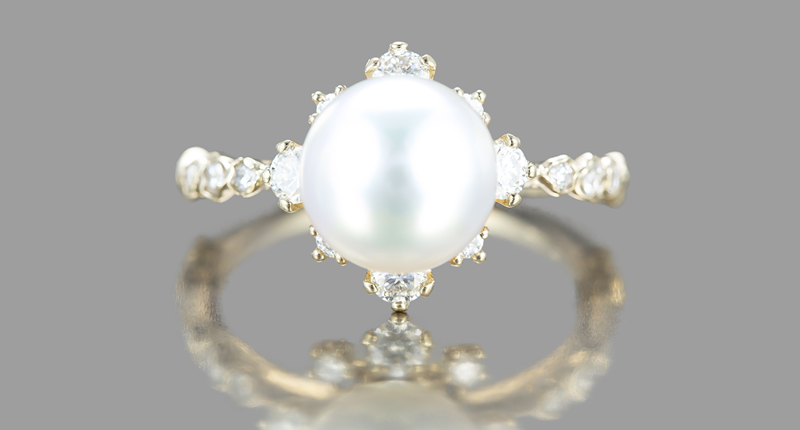 二宮明仁 3 Kataoka その繊細な美しさが独特の世界観を放つ日本発のデザイナーズブランド このjewelry Journalのインタビューではデザイナーである片岡さんがどのように考え 世界に出ていったかを辿れて読み応えあります アノニマスな古い物に魅かれる