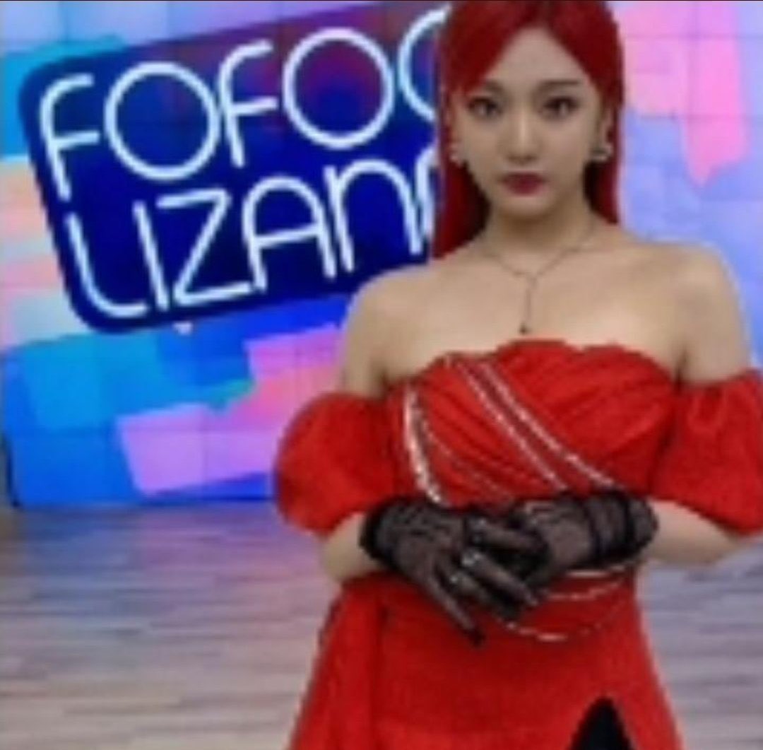 seIenactrl's tweet photo. @erenyeagrz futura apresentadora do focalizando amor https://t.co/5HUXK8BpCu