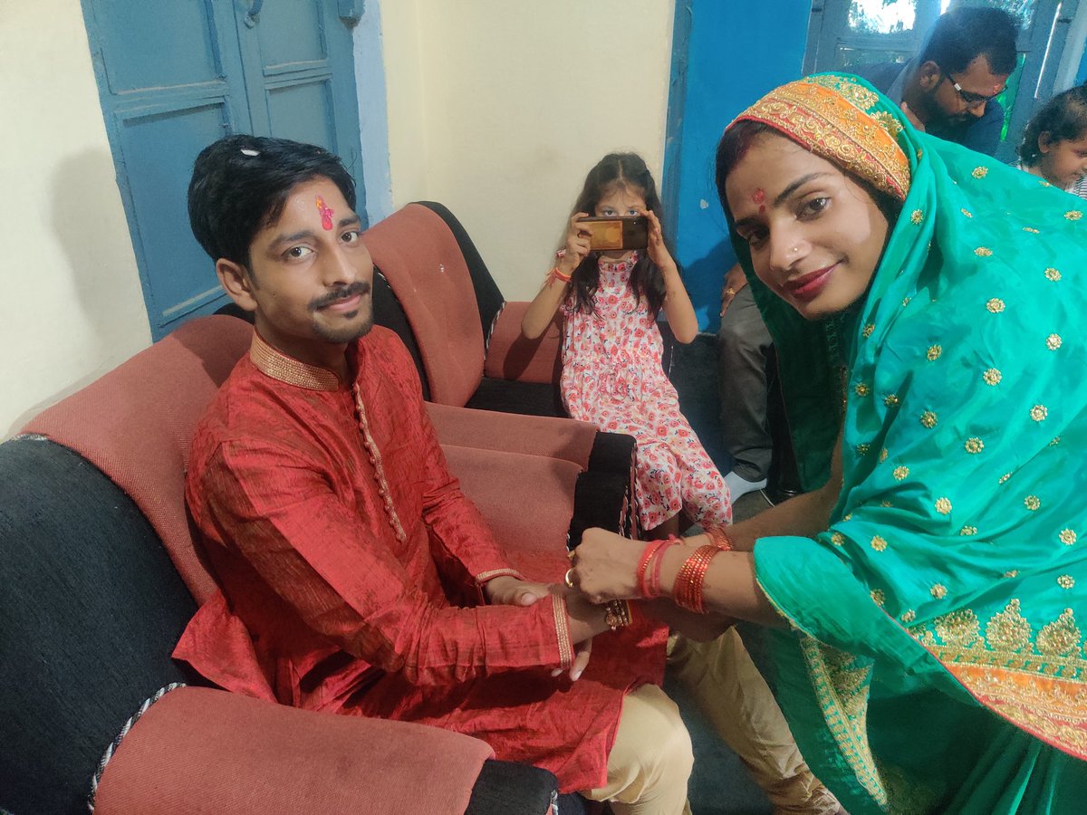 Pawanwithyou's tweet photo. सभी बहनों का दिल से आभार इस अपार प्रेम के लिए और ढेरों आशीष के लिए जो व्हाट्सऐप मैसेज के माध्यम से मोबाइल पर प्राप्त हुए। सबसे पवित्र रिश्ता इस श्रृष्टि का मेरे पास बहुतायत मात्रा में है यह मेरे लिए स्वयं में बहुत गर्व की बात है।
#rakshabandhan2021 | #rakhi2021 | #pawanwithyou https://t.co/VKrtIdPUGa