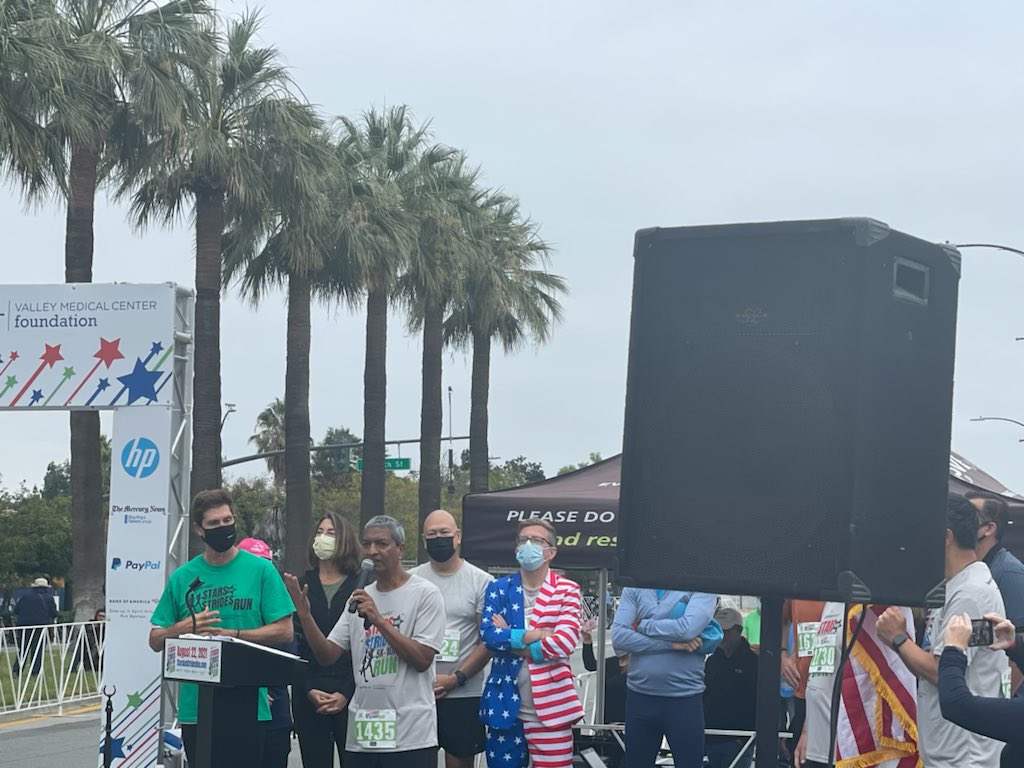 Faynesamantha's tweet photo. A lot of hard work by the planning team went into creating todayβs @Bloom_Energy @starsandstrides run but it truly was a great (& safe) community event that came together in just a few short months & we raised over $250k for @vmcfoundation healthcare heroes! #StarsAndStridesRun https://t.co/xcN22rTViJ