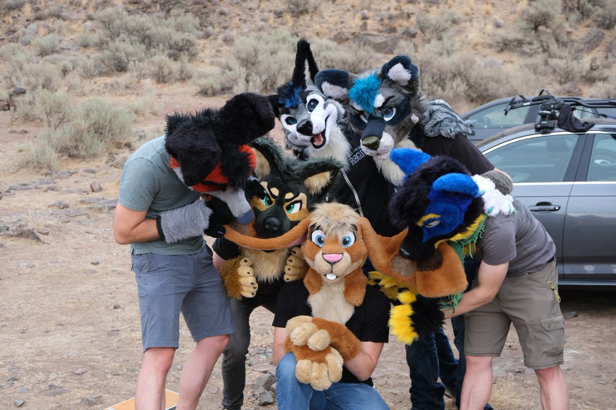 FuzzyOtterz's tweet photo. *chuckles* I'm in danger. https://t.co/SBHEZAdVZx