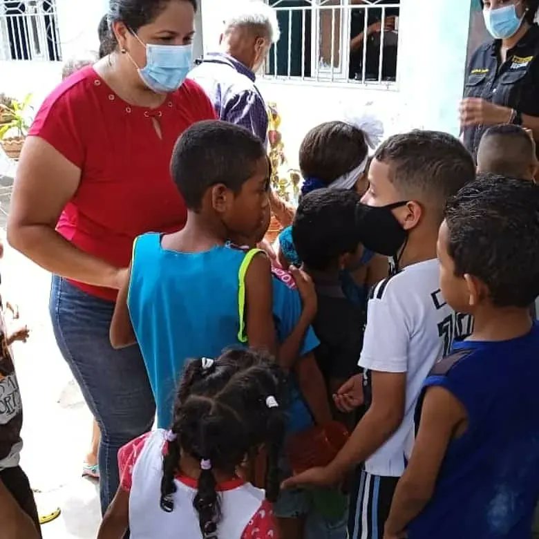 alianaestrada's tweet photo. Jornada Social #22agosto Conquistando corazones con las nuevas generaciones logramos activar a la familia para cambiar  a la sociedad #guayanesa #LaUnidadEsCambio https://t.co/ItjLMTK0Bo