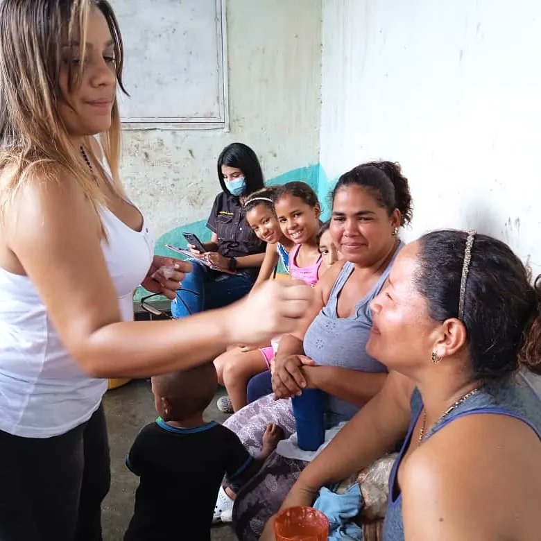 alianaestrada's tweet photo. Jornada Social #22agosto Conquistando corazones con las nuevas generaciones logramos activar a la familia para cambiar  a la sociedad #guayanesa #LaUnidadEsCambio https://t.co/ItjLMTK0Bo